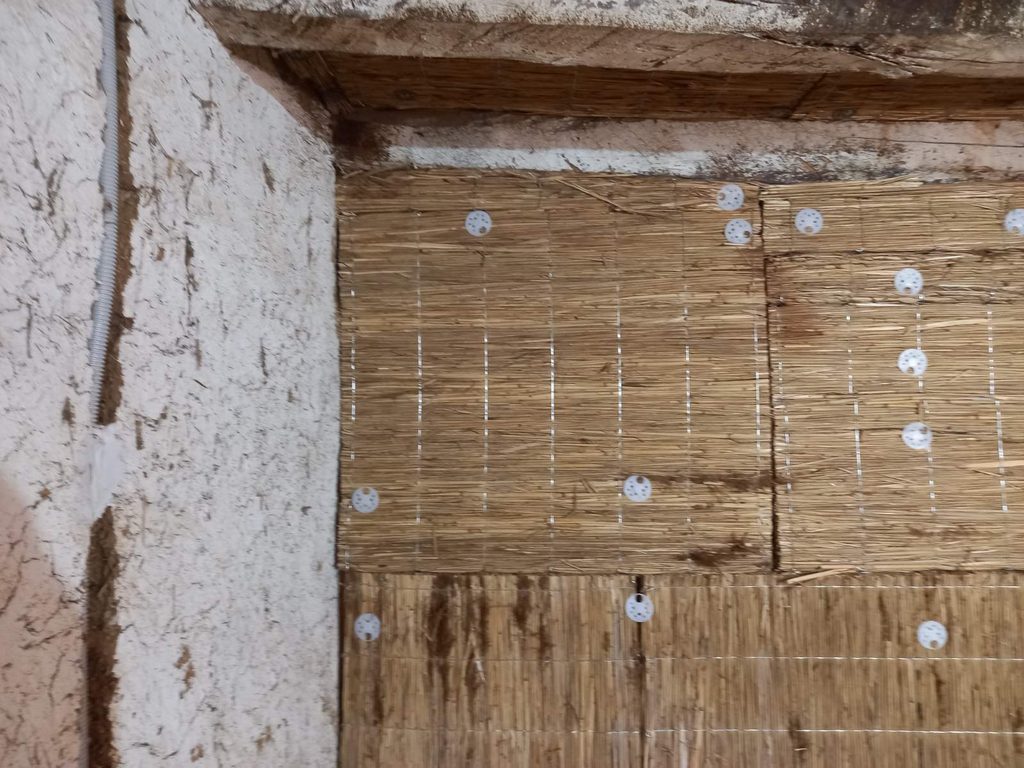 Естествена изолация с тръстика